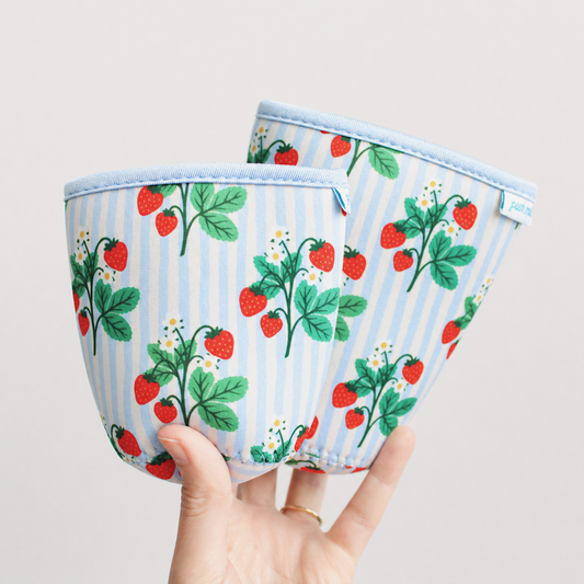 Strawberries and Stripes Drink Sleeve